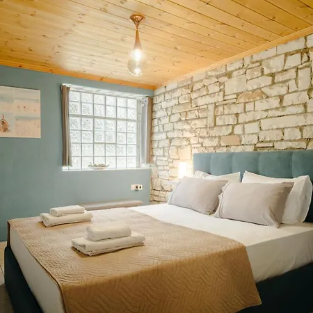 Kritamos Luxury * Hriszí Amudiá